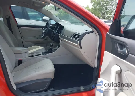 2019 Volkswagen Jetta 1.4T S z USA, uszkodzony, nr VIN 3VWN57BU7KM163662